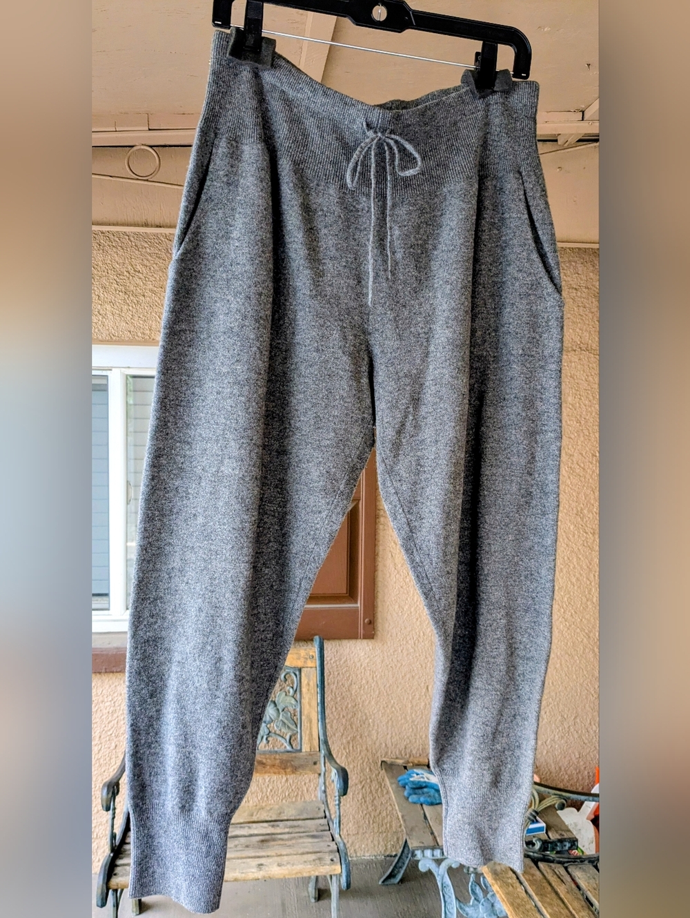 Cuyana 100% Cashmere Joggers